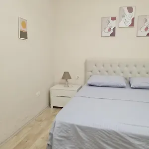  Appartamento Downtown Boulevard With A Cute Balcony!