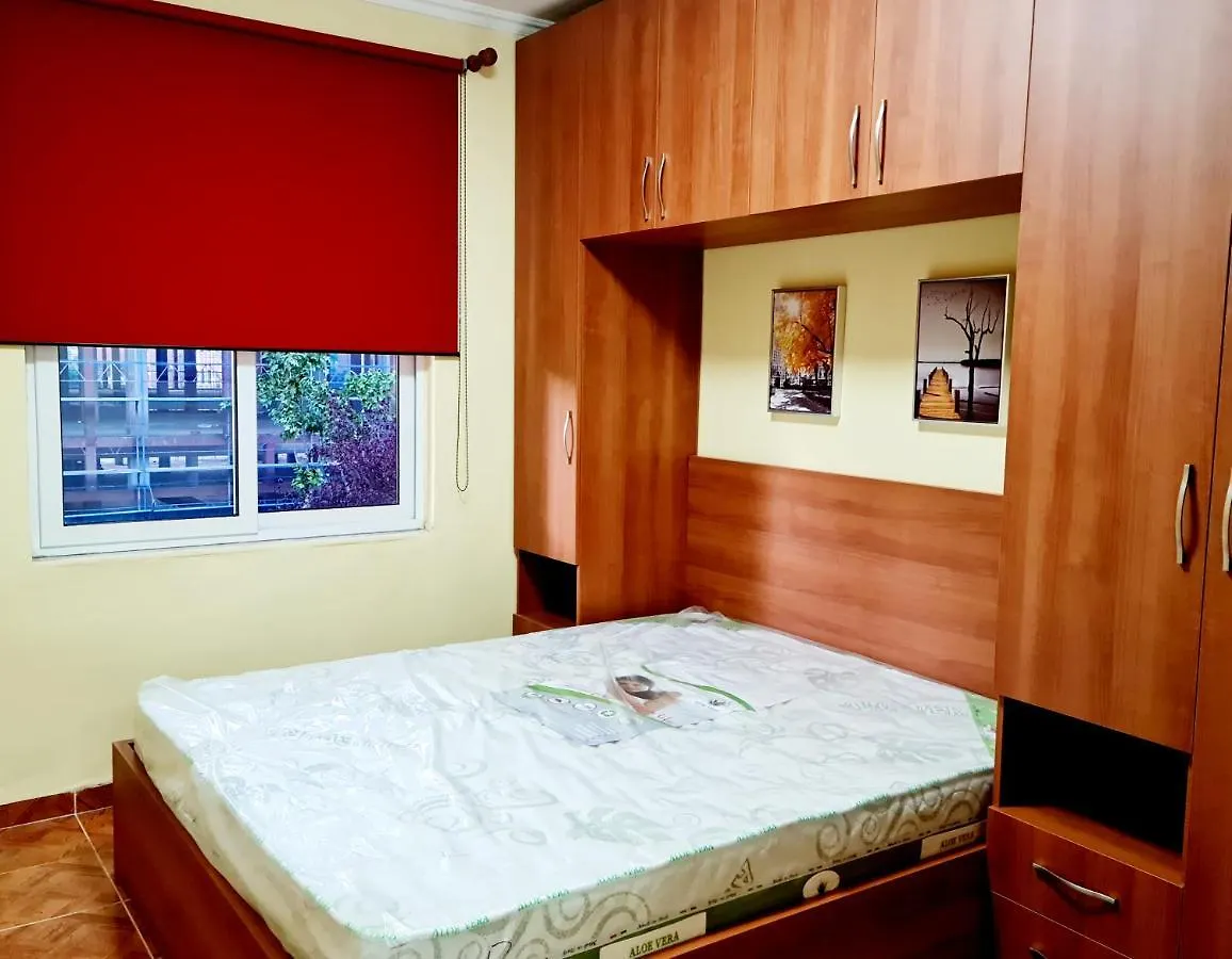 2V1 - 21 Dhjetori Am Apartment Tirana 0*,